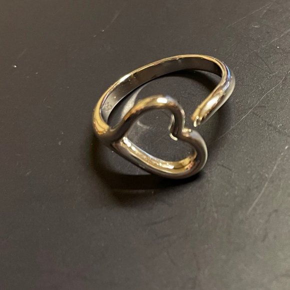 Sevil Rhodium Plated Silvertone Open Heart Ring 7 - Picture 2 of 5